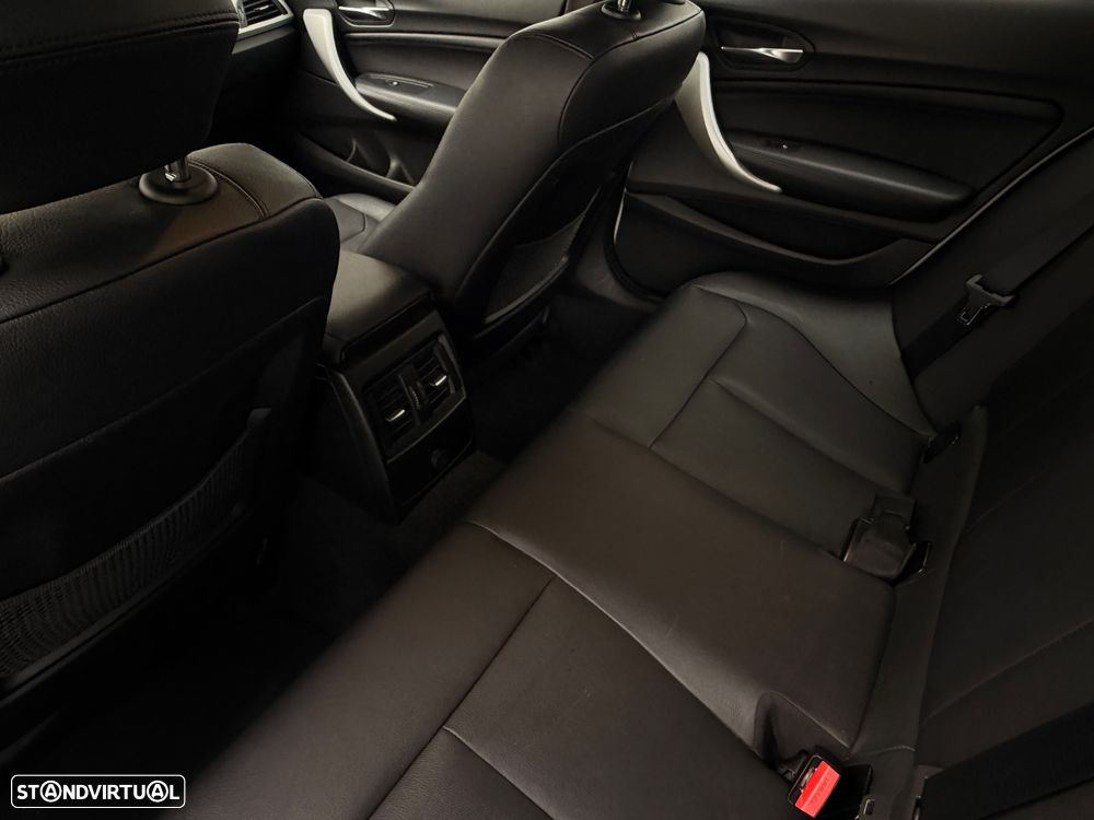 BMW 116 i Sport Line - 8