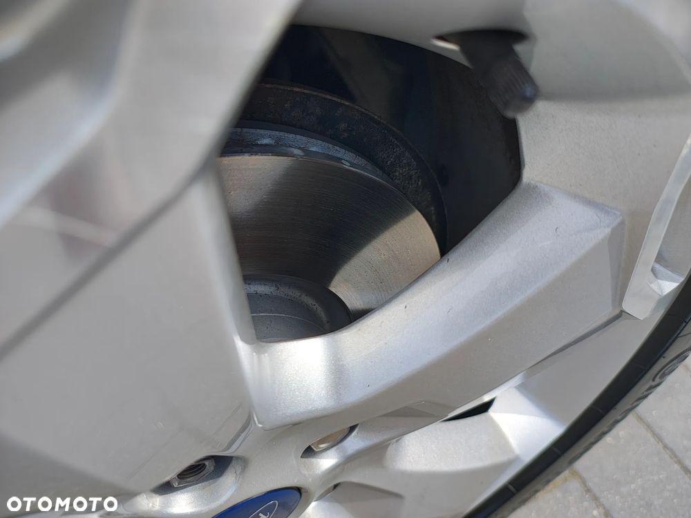 Ford Kuga 2.0 TDCi 4x4 Titanium - 17