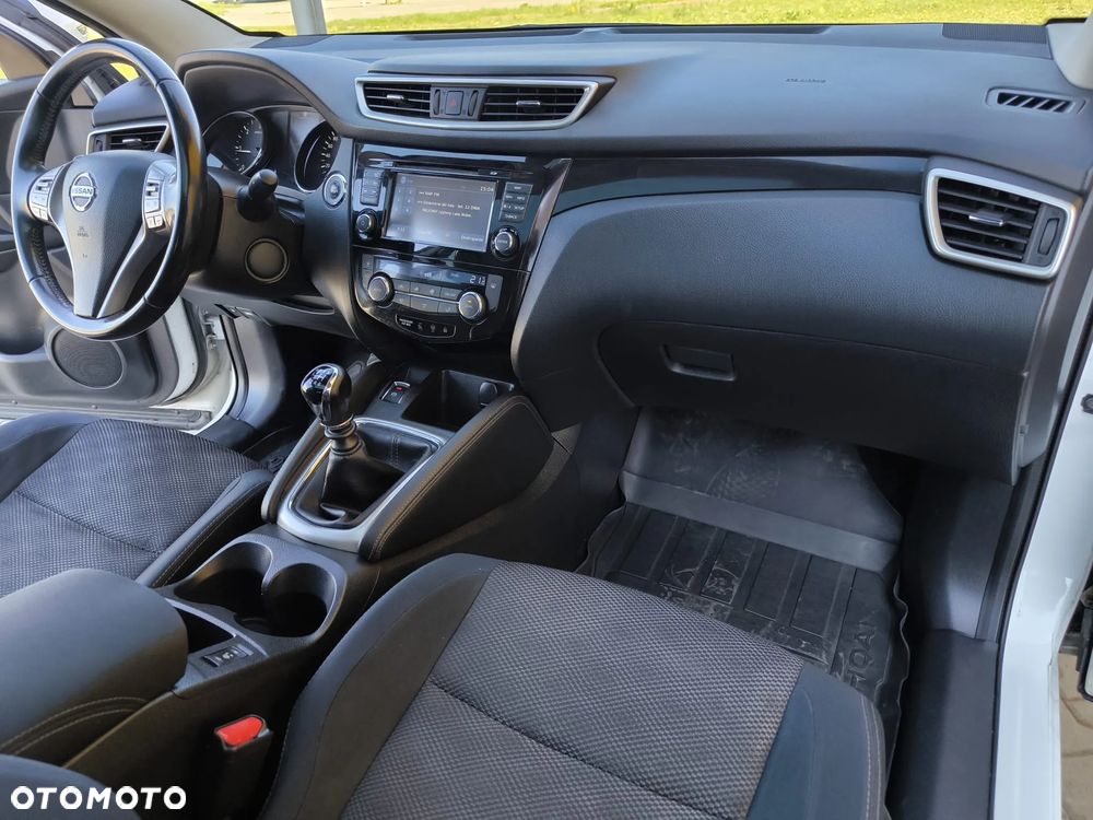 Nissan Qashqai 1.5 dCi N-Connecta - 23