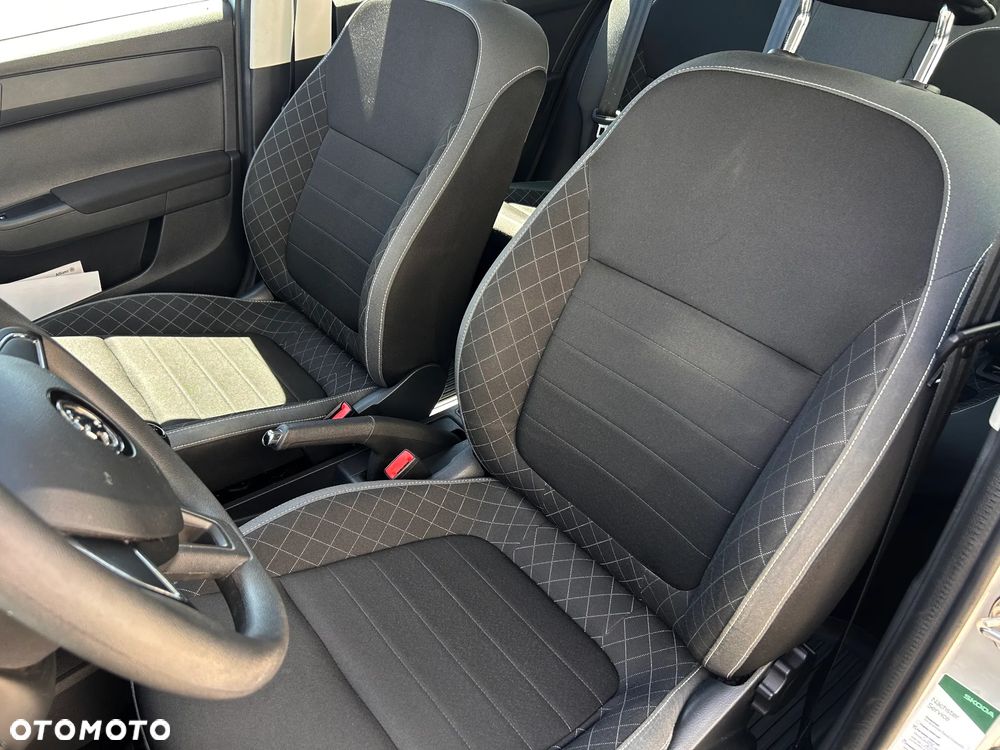 Skoda Fabia 1.0 TSI Tour - 12