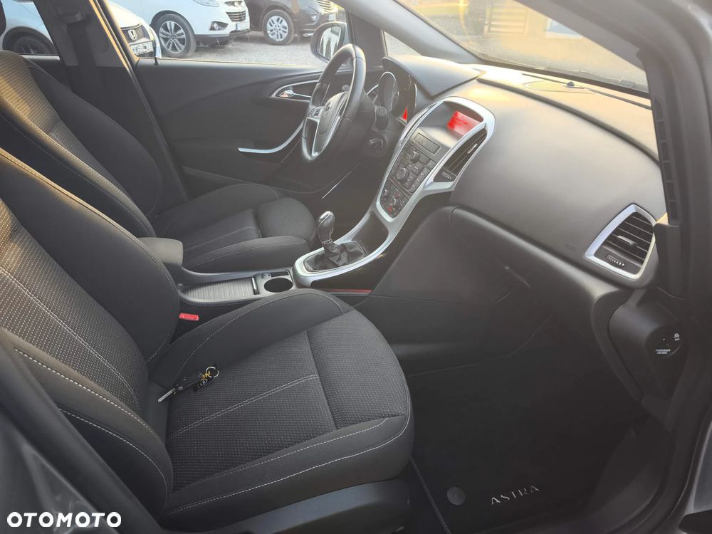 Opel Astra 1.6 Turbo Cosmo - 15