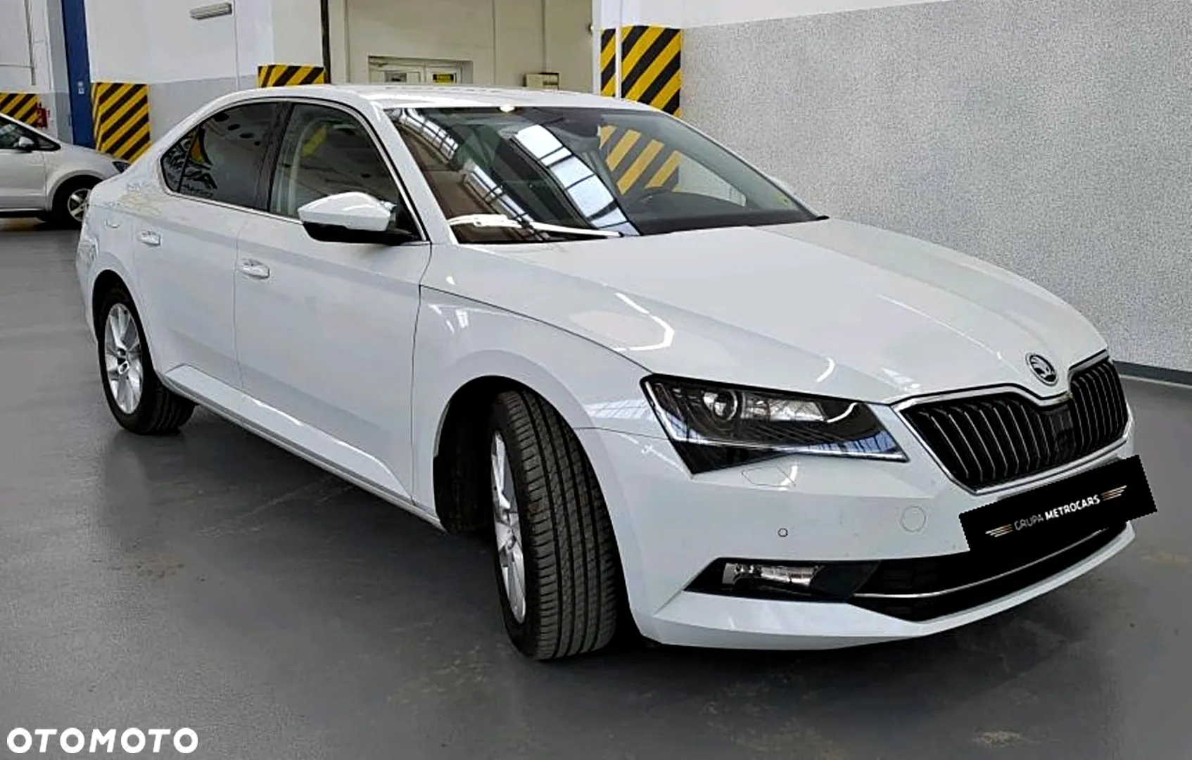 Skoda Superb 2.0 TDI Style DSG - 6