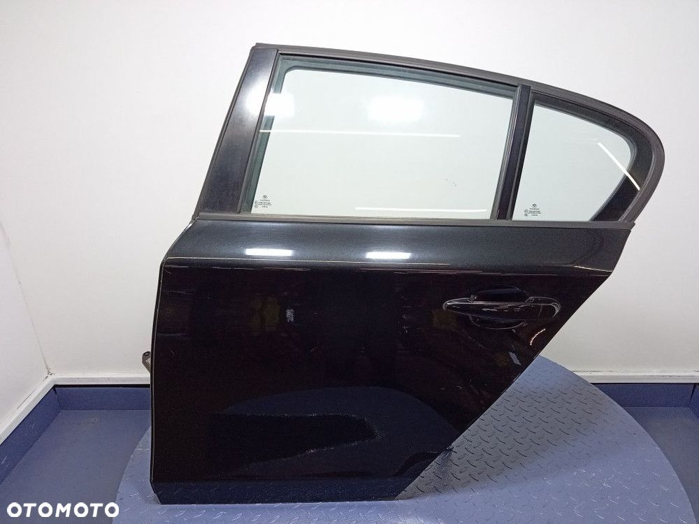 BMW 1 E87 DRZWI TYŁ LEWE BLACK SAPPHIRE METALLIC (475) - 1