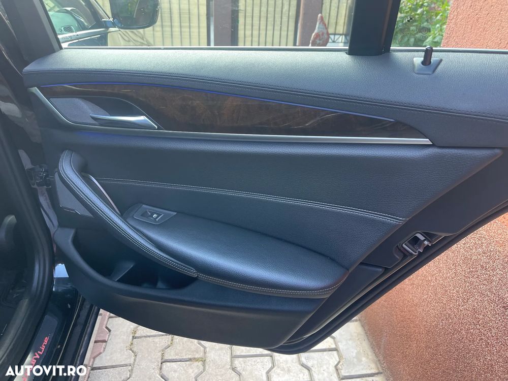 BMW Seria 5 540i xDrive Aut. Luxury Line - 16