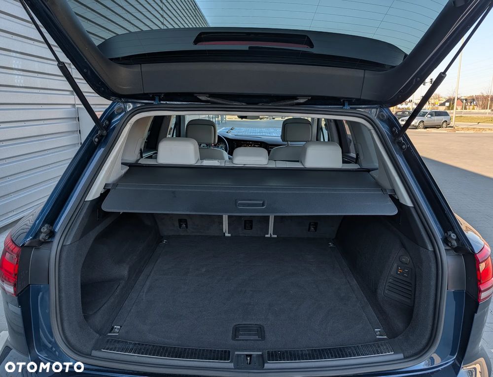 Volkswagen Touareg 3.0 V6 TDI 4Motion DPF Automatik R-Line - 22