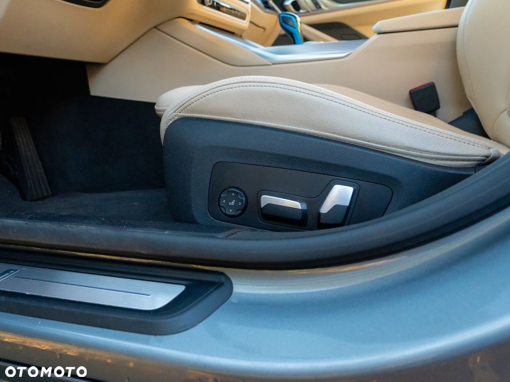 BMW i4 - 36