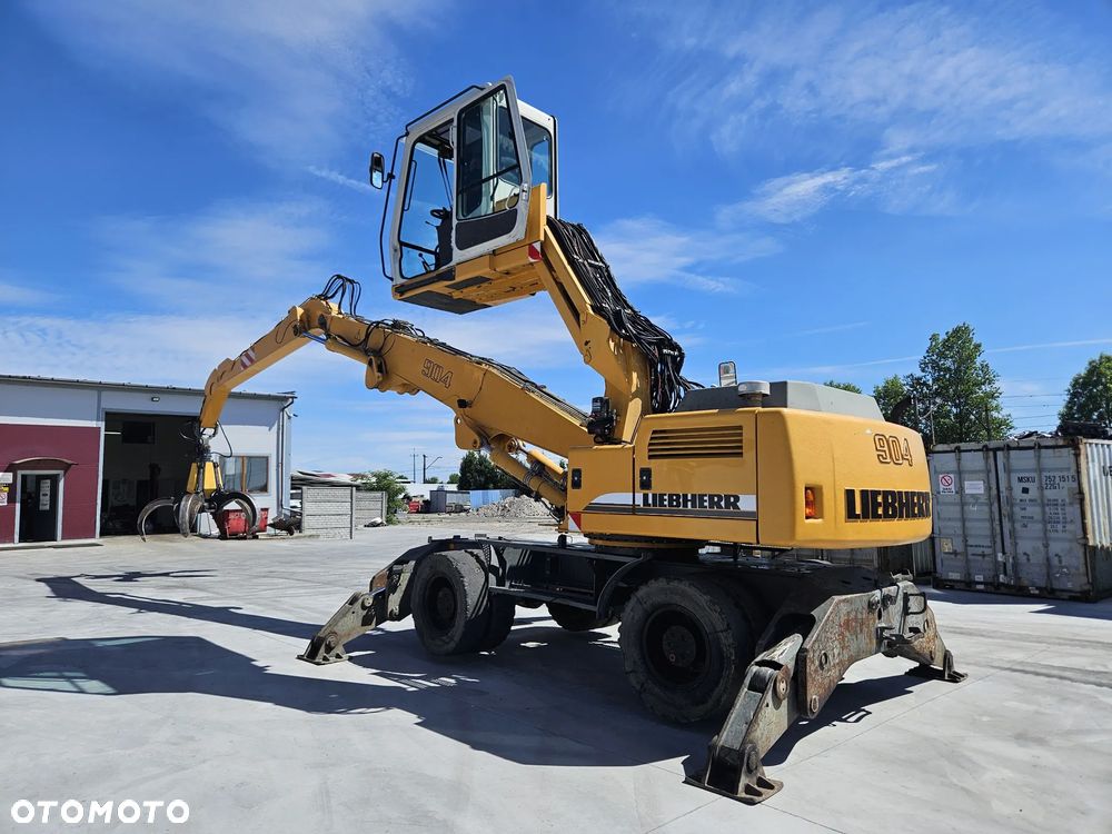 Liebherr A904 - 19