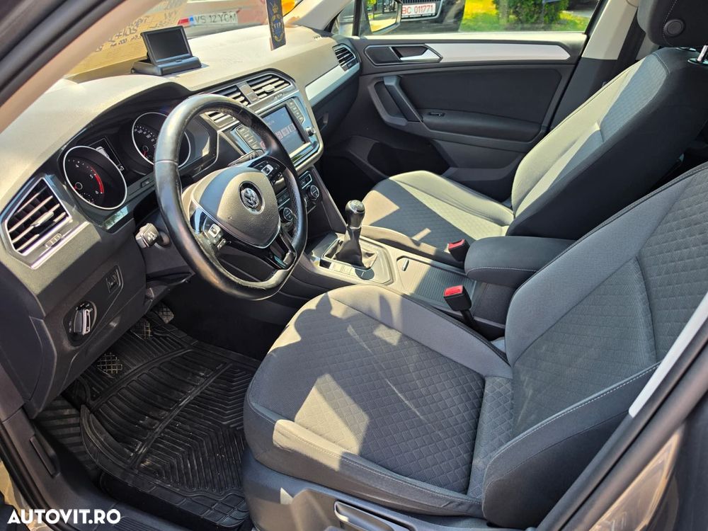 Volkswagen Tiguan - 9
