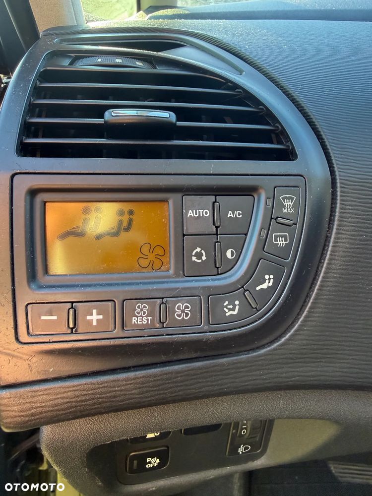 Citroën C4 Grand Picasso 2.0 HDi FAP Exclusive - 13