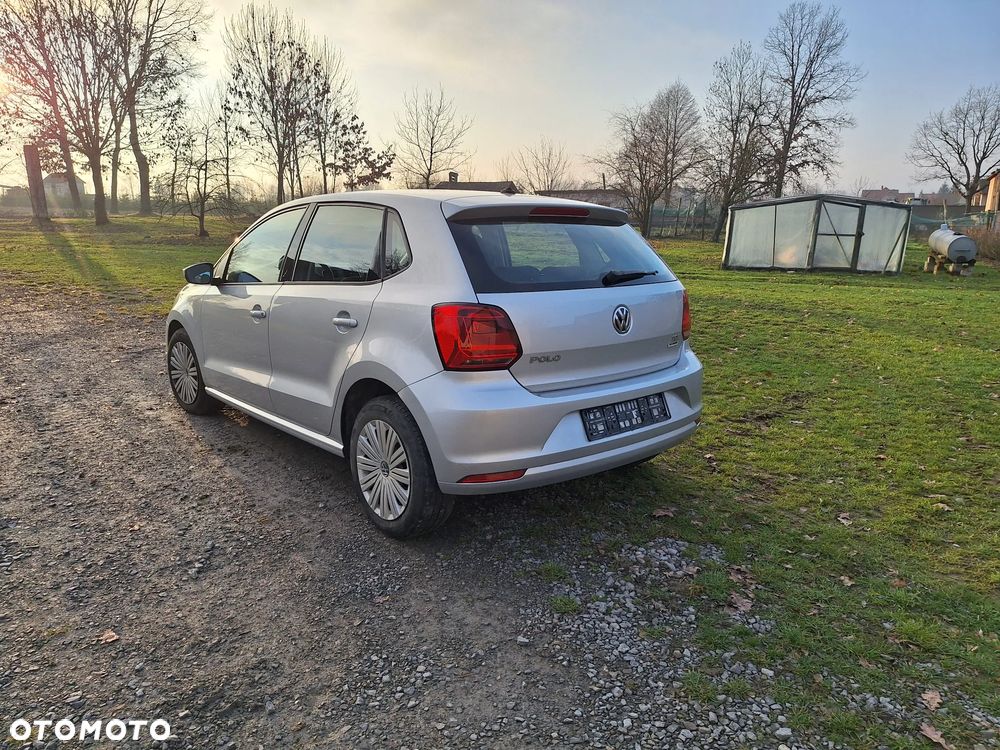Volkswagen Polo 1.4 TDI (Blue Motion Technology) Comfortline - 10