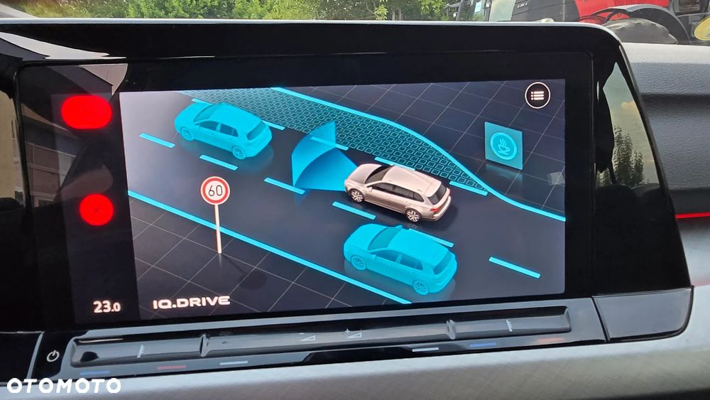 Volkswagen Golf - 16