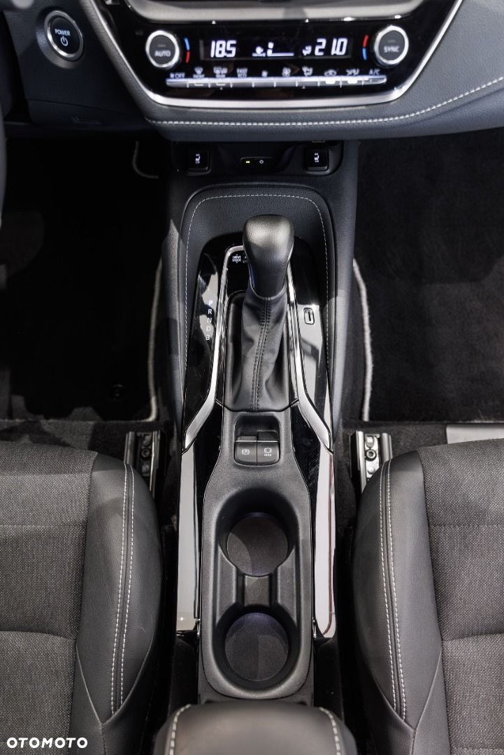 Toyota Corolla - 30