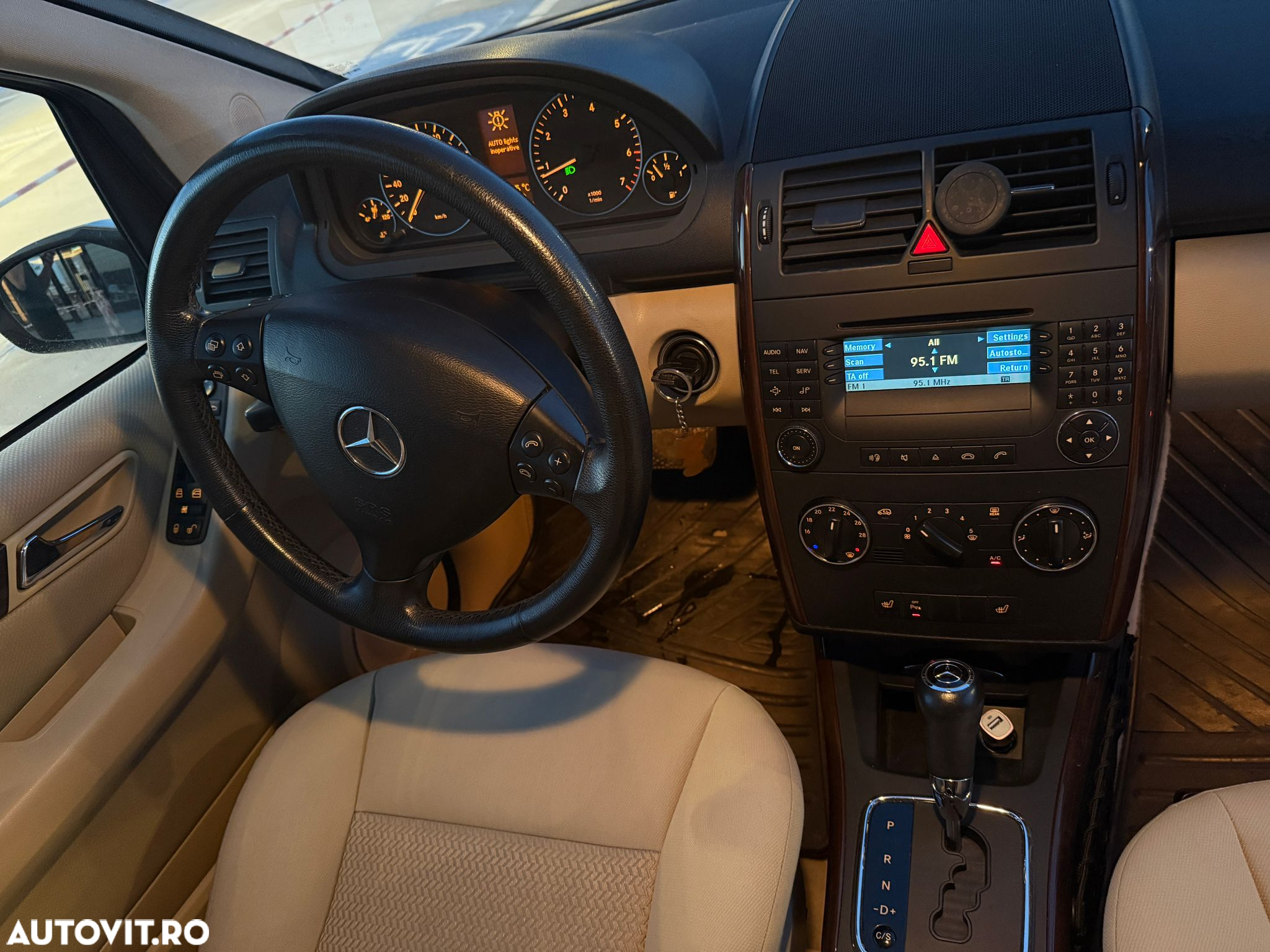 Mercedes-Benz A - 3