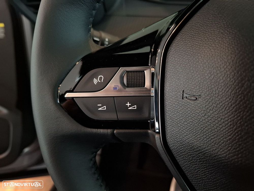 Peugeot e-2008 54 kWh Allure - 15
