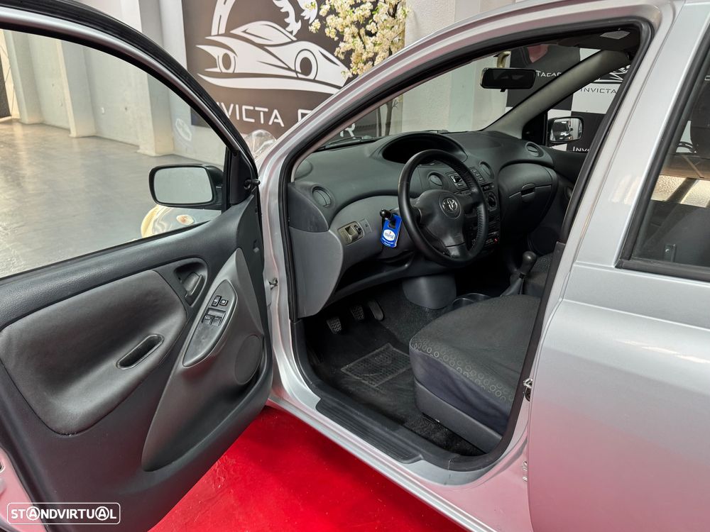 Toyota Yaris 1.0 Sol - 16