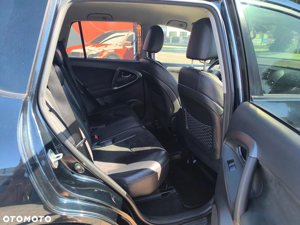 Toyota RAV4 2.0 VVT-i Sol - 21