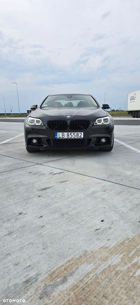 BMW Seria 5 530d xDrive - 7