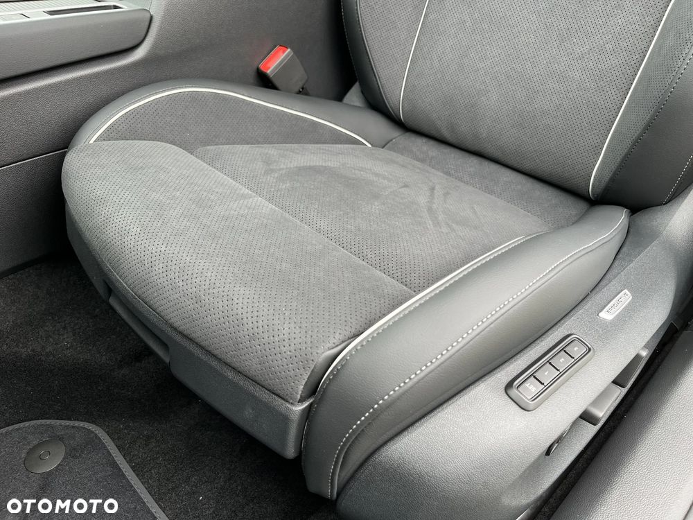Volkswagen Passat - 13