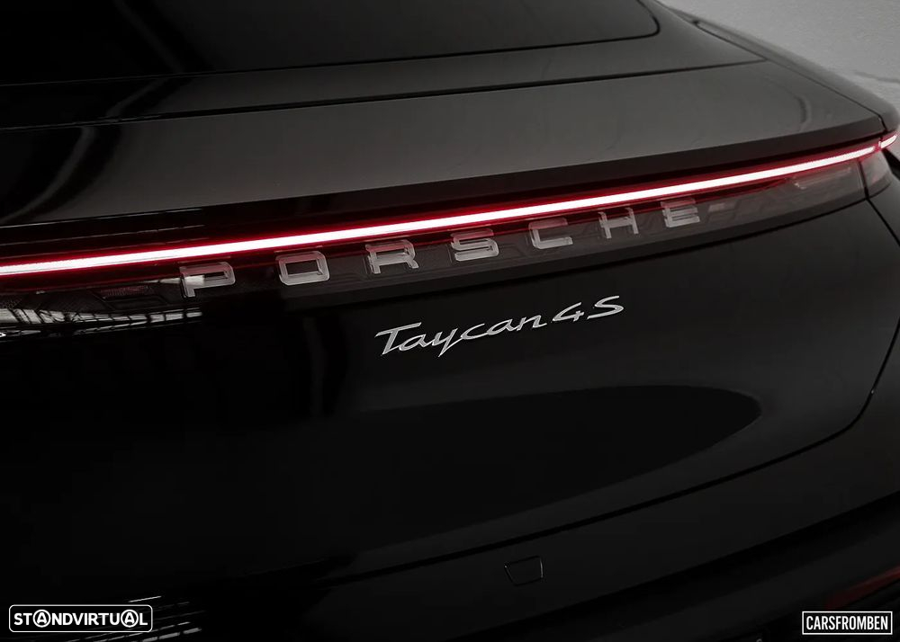 Porsche Taycan 4S - 34