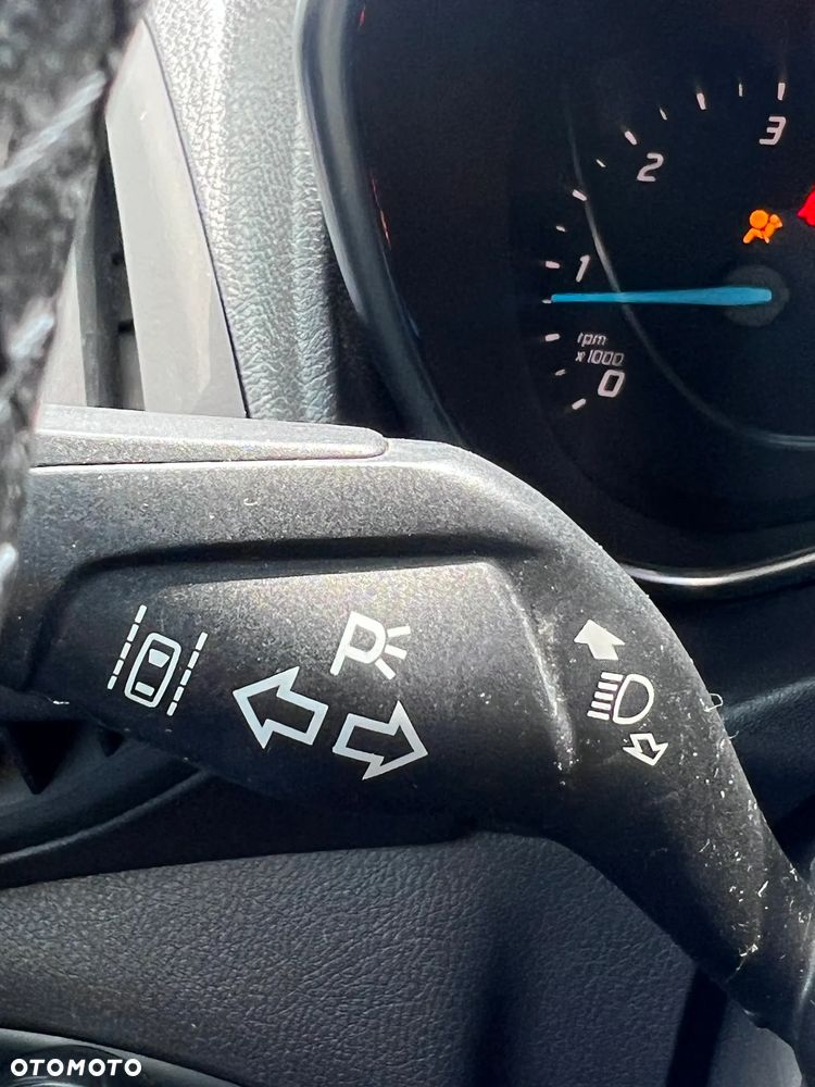 Ford Tourneo Connect Grand - 23
