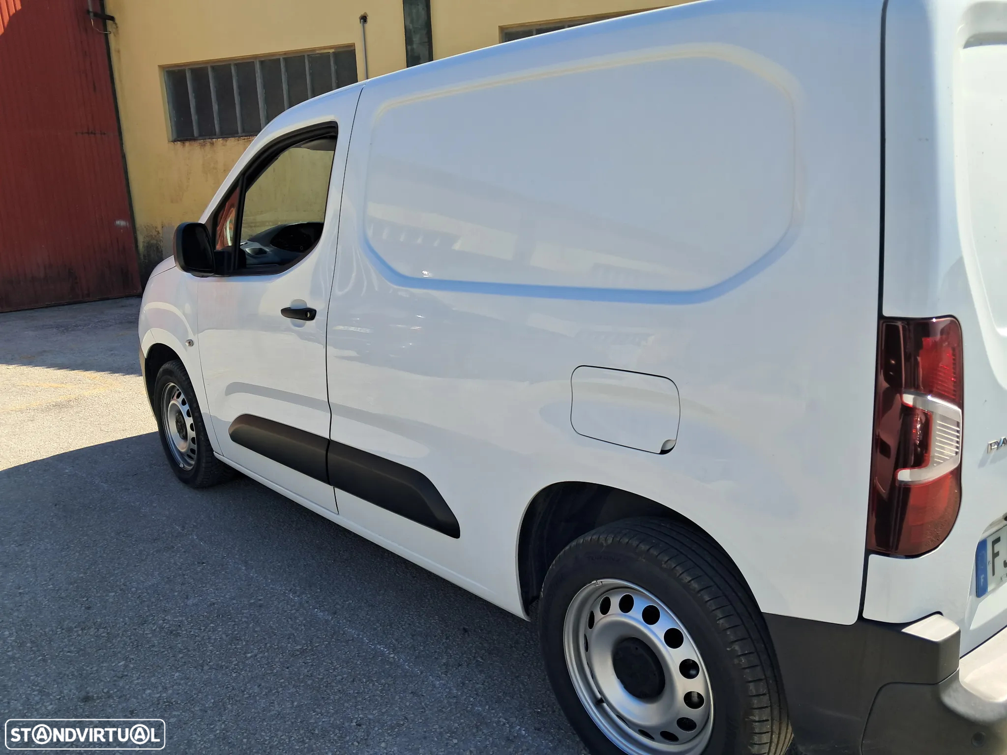 Peugeot Partner 1.6 hdi versão Asphalt - 3