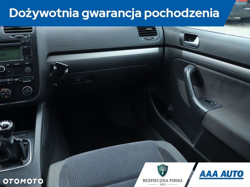 Volkswagen Jetta - 9