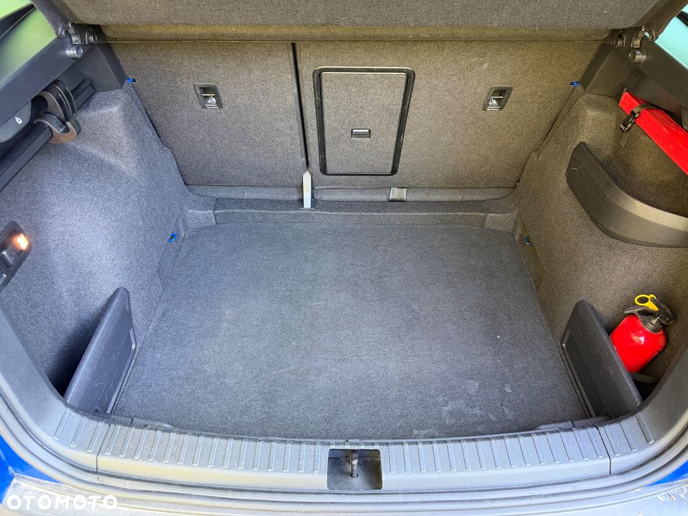 Skoda Karoq 1.6 TDI SCR DSG Style - 32