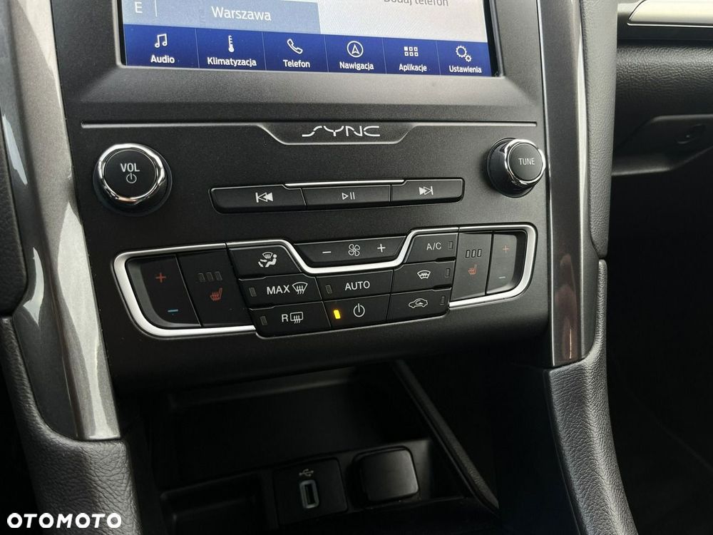 Ford Mondeo - 29