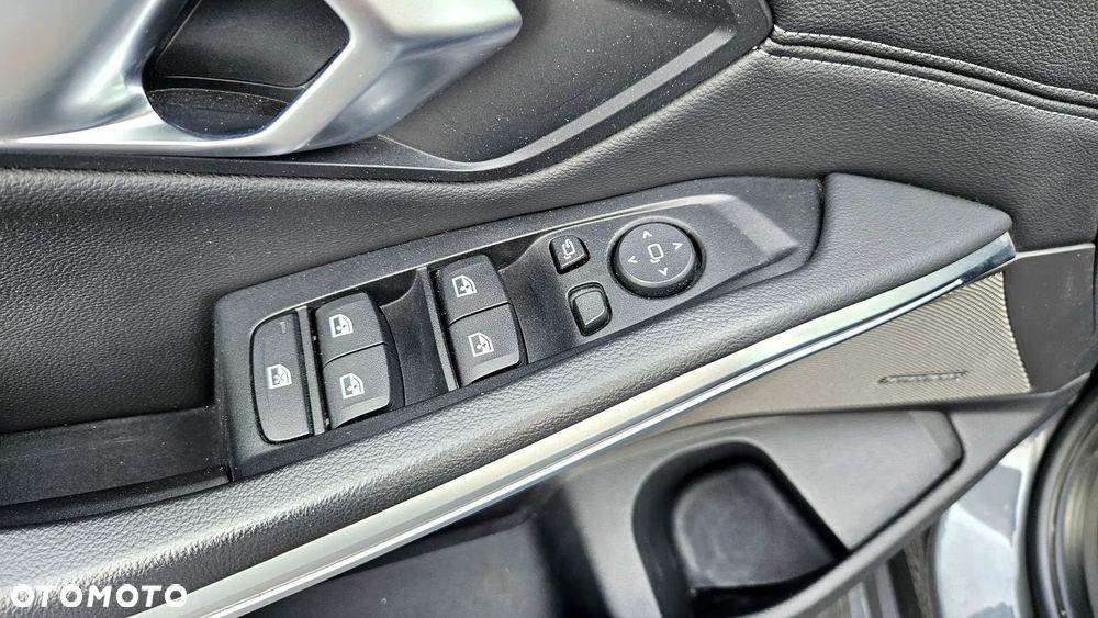 BMW Seria 3 320d xDrive Luxury Line - 13