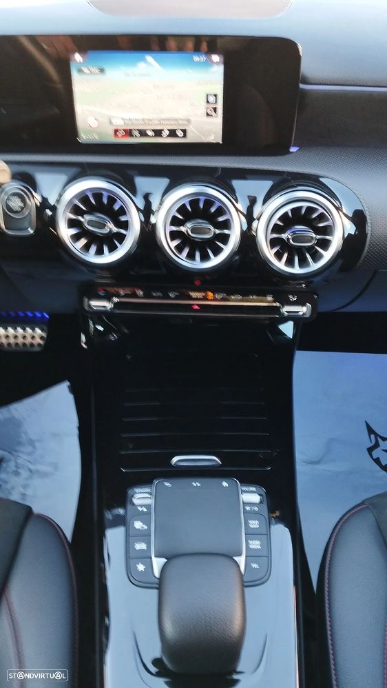 Mercedes-Benz A 250 Limousine e AMG Line - 11