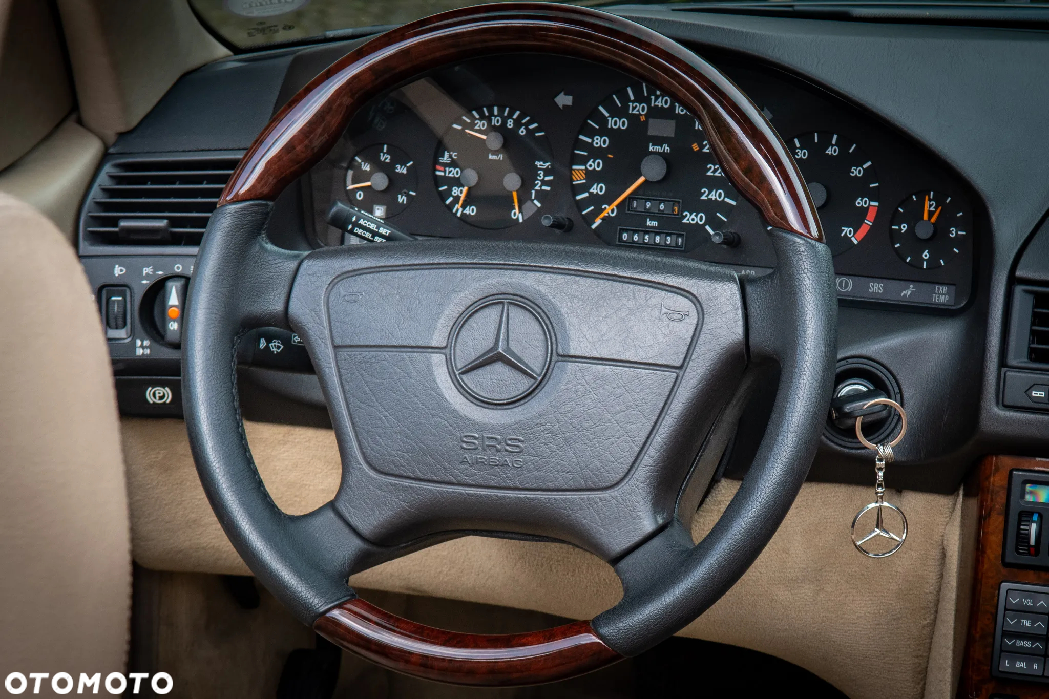 Mercedes-Benz SL 500 - 15