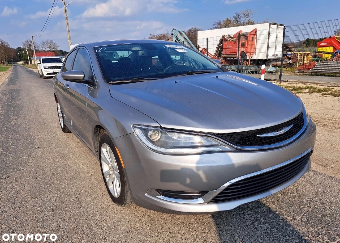 Chrysler 200 - 4