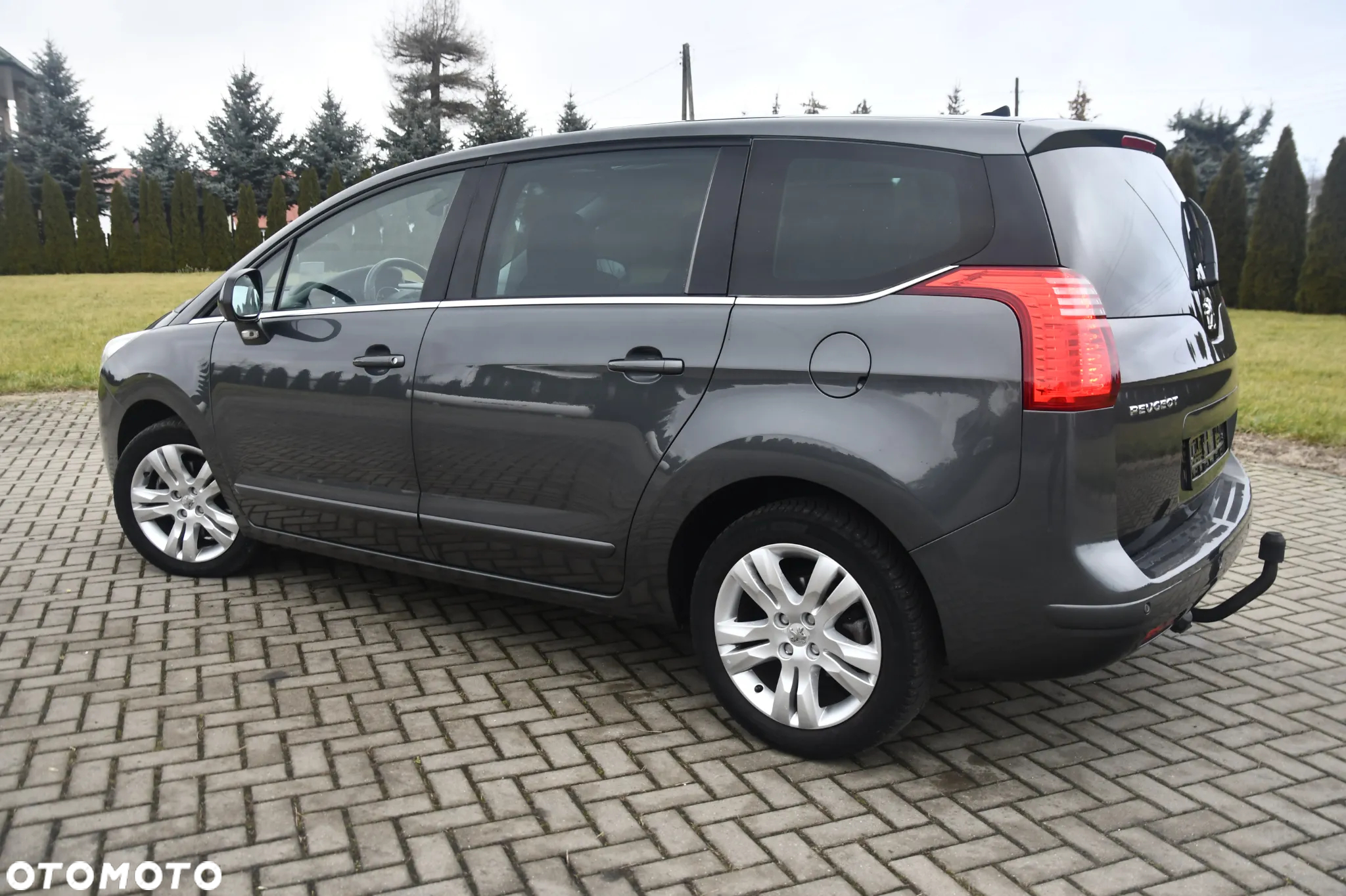 Peugeot 5008 1.6 THP Premium + - 5
