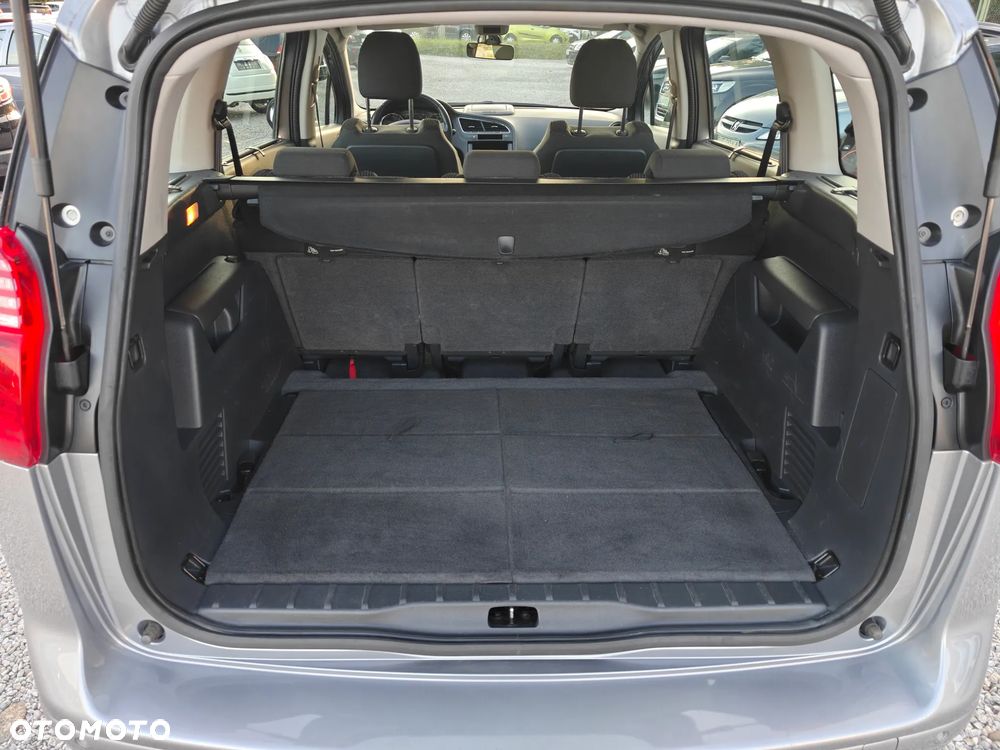 Peugeot 5008 - 9