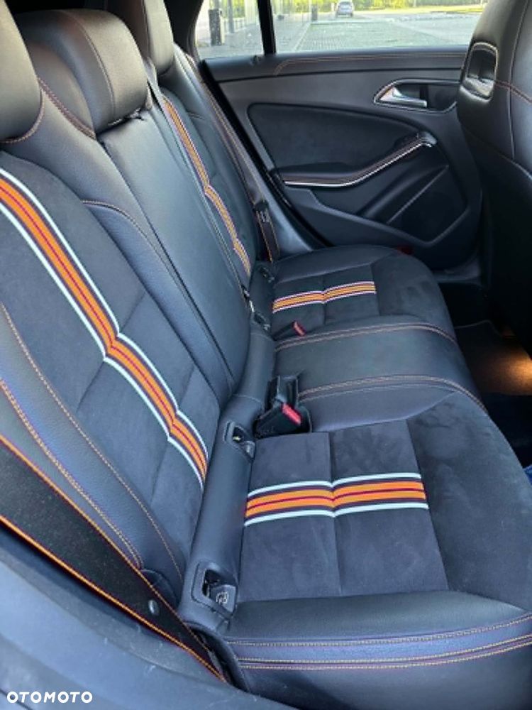 Mercedes-Benz CLA 220 (CDI) d 7G-DCT Orange Art Edition - 14