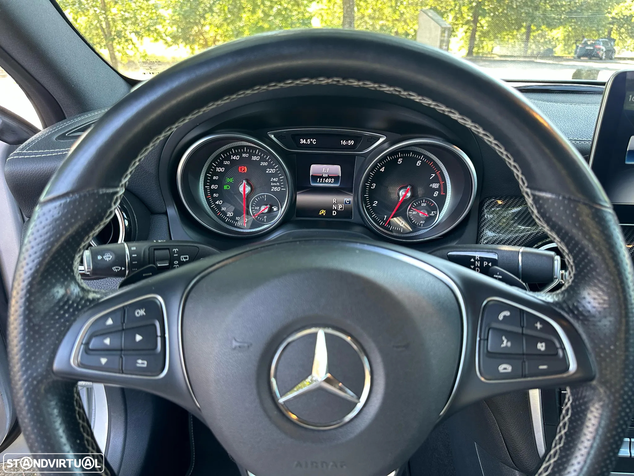 Mercedes-Benz GLA 200 7G-DCT AMG Line - 23