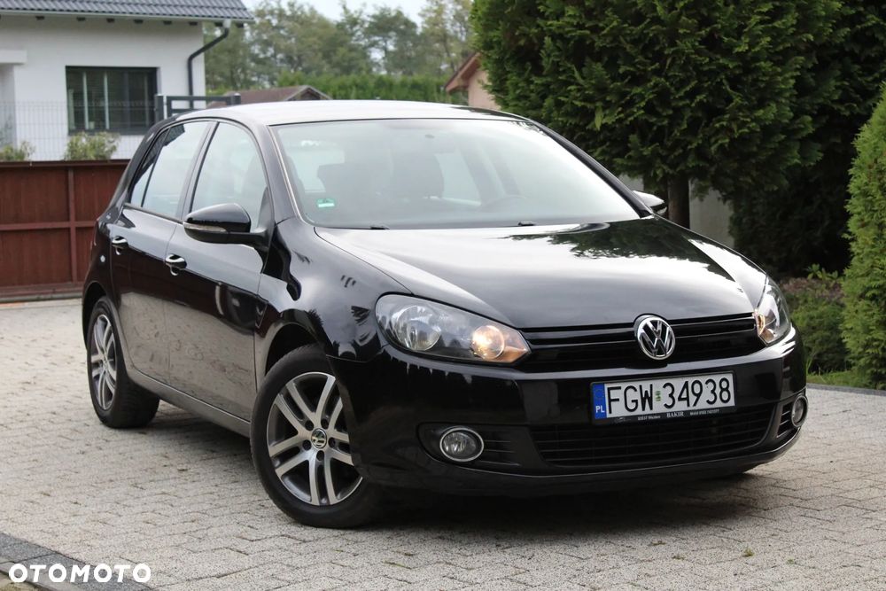 Volkswagen Golf - 1