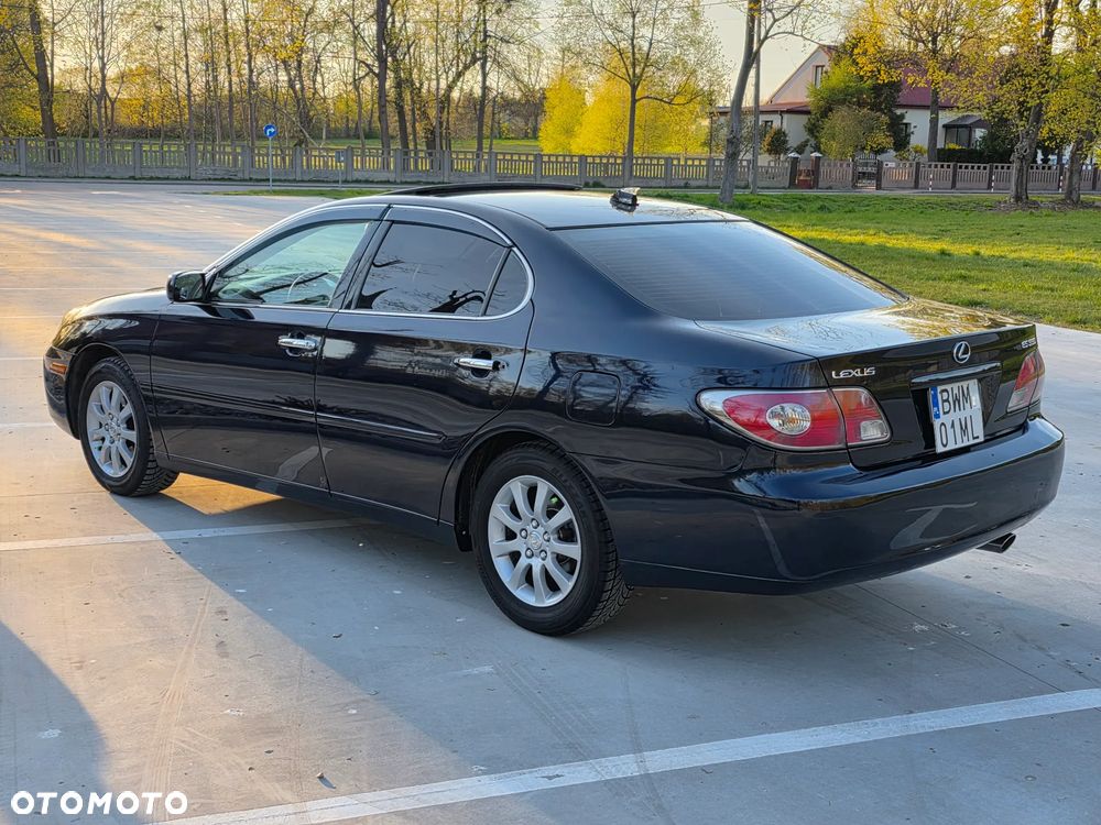 Lexus ES - 2