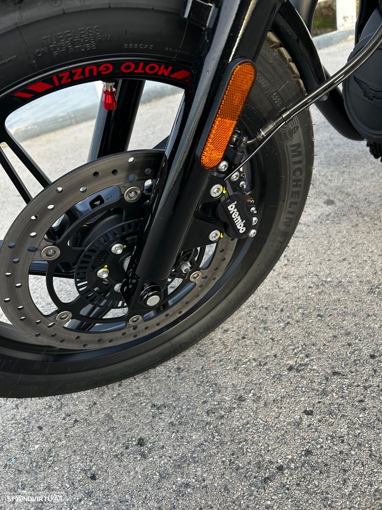 Moto Guzzi V7 Stone Ten Nova - 26