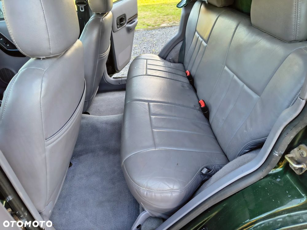 Jeep Cherokee - 15