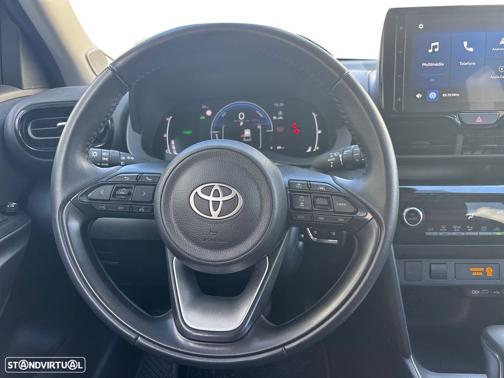 Toyota Yaris Cross 1.5 HDF Comfort Plus - 14
