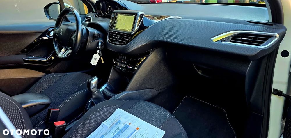 Peugeot 208 Blue-HDi 100 Stop&Start Allure - 14