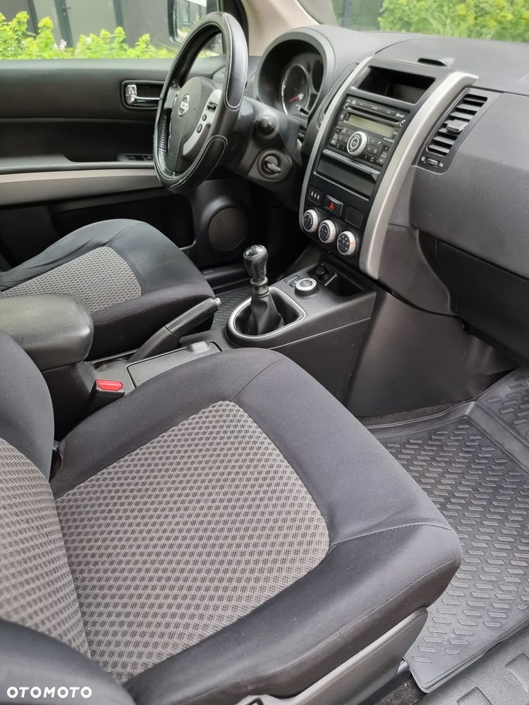 Nissan X-Trail - 8