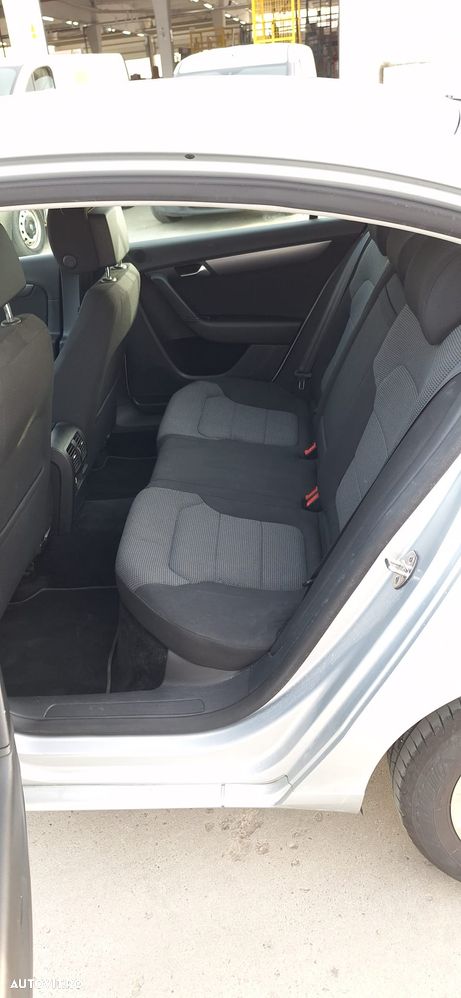 Volkswagen Passat 1.6 TDI BlueMotion - 12