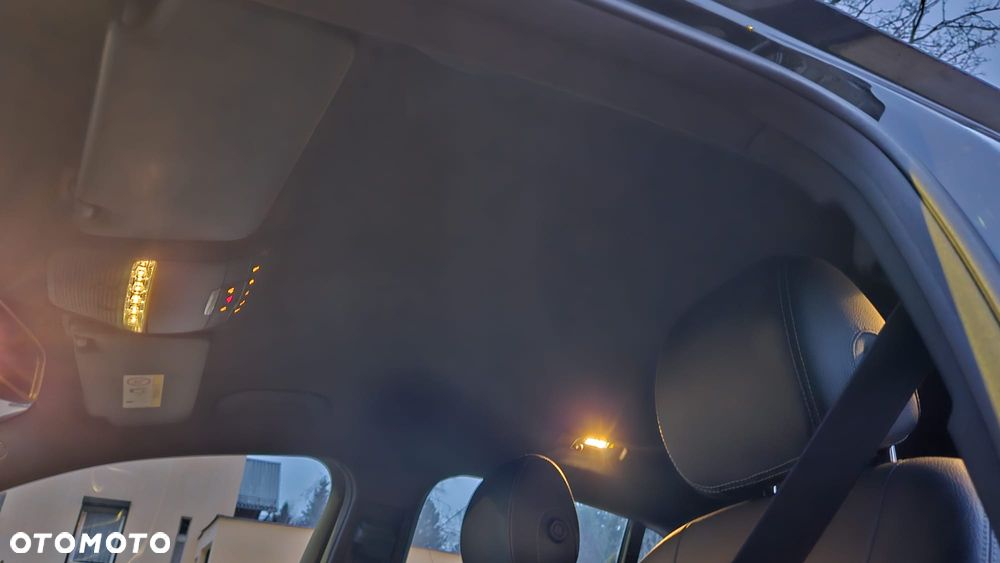 Mercedes-Benz GLC - 25