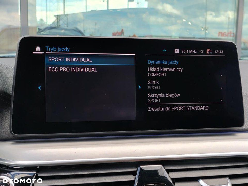 BMW Seria 5 - 32