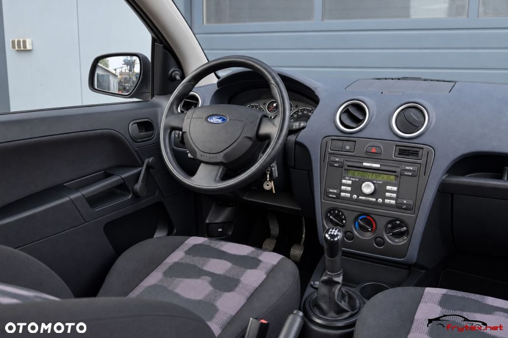 Ford Fusion - 30
