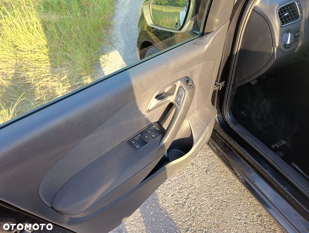 Volkswagen Polo 1.4 16V Comfortline - 10