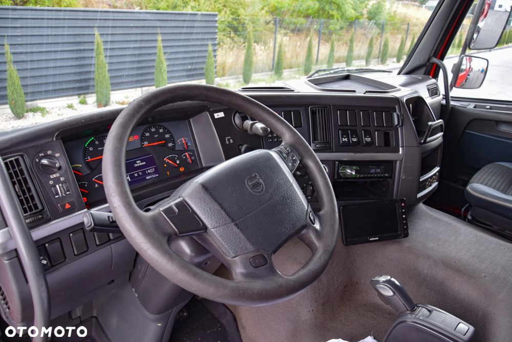Volvo FMX380 / 8x4 / 13 LITROWY SILNIK / EURO 5 / WYWROTKA TYLNOZSYPOWA / HYDROKLAPA / KAMERA COFANIA / SERWISOWANA / SPROWADZONA - 28