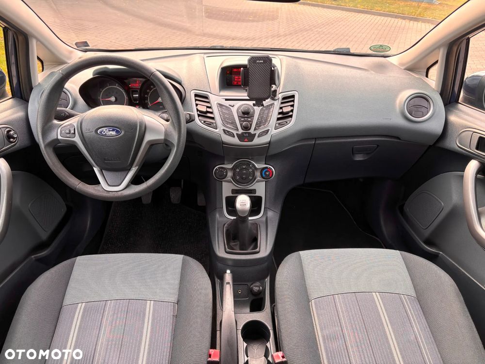 Ford Fiesta - 9